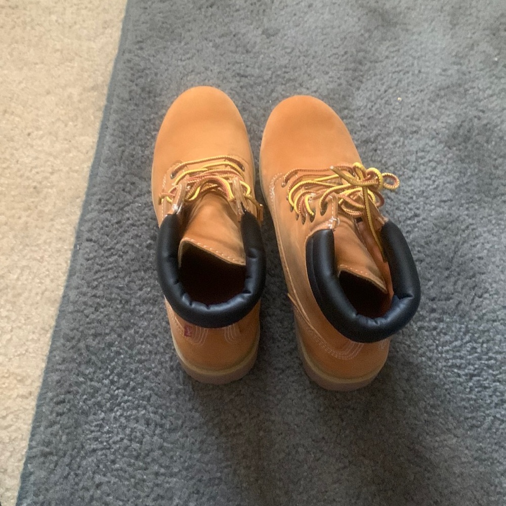 Never worn